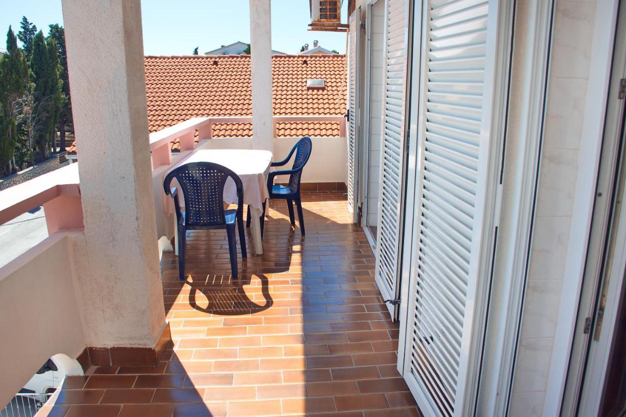 Apartmani Vidusin Novalja Exterior foto